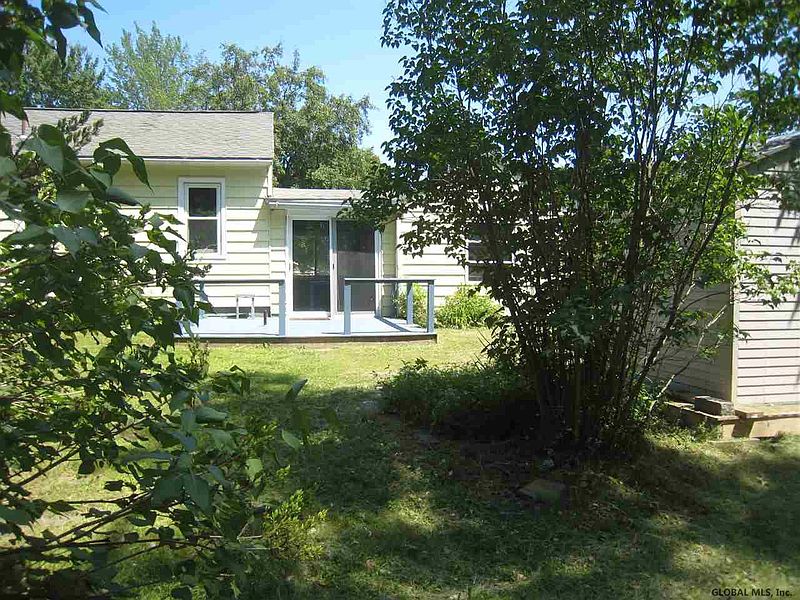 5th image of 29 VAN WOERT Court
