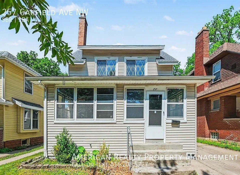 257 Garfield Ave NW