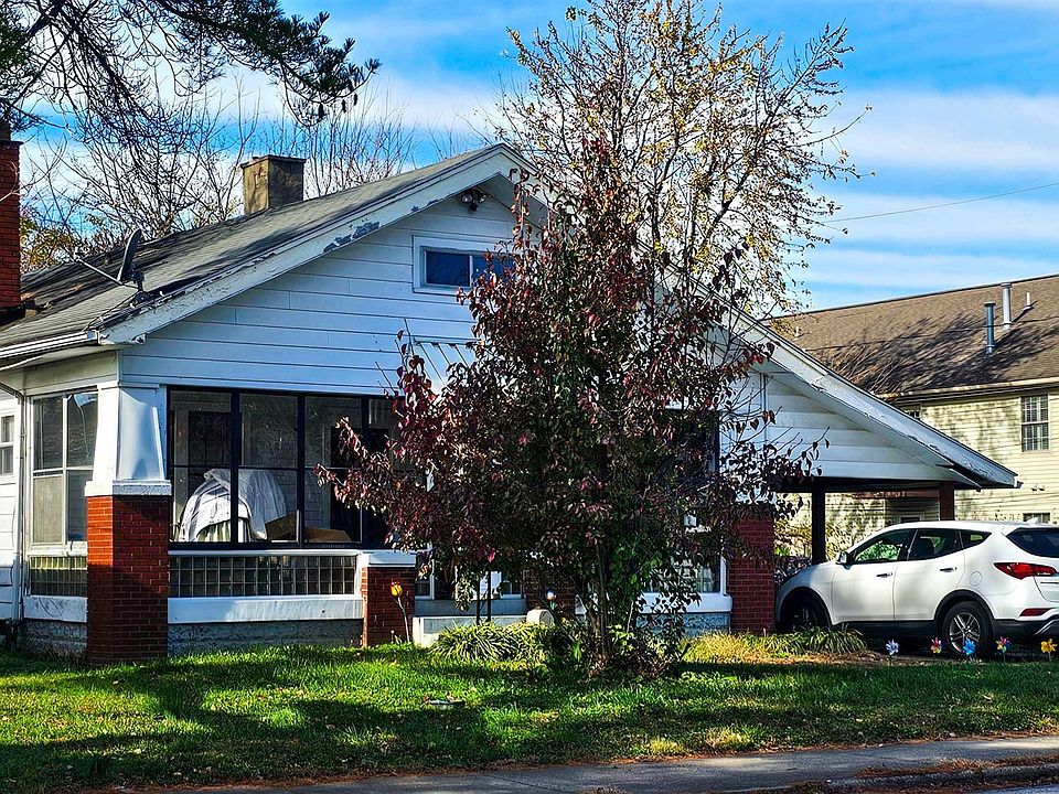 2nd image of 1115 S Dexter Ave