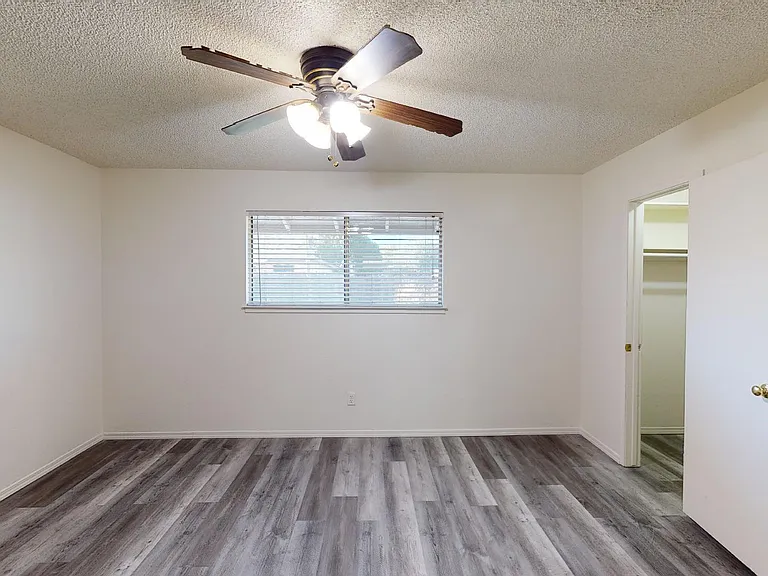 2631 Lawrence St #5 — Photo 9
