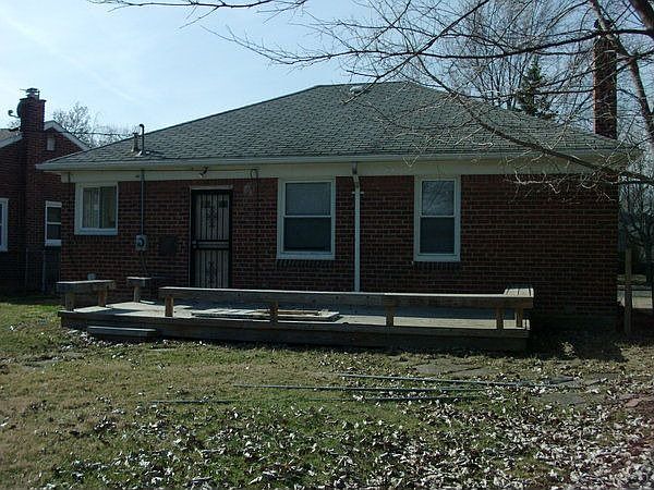 2nd image of 22401 Kendall St
