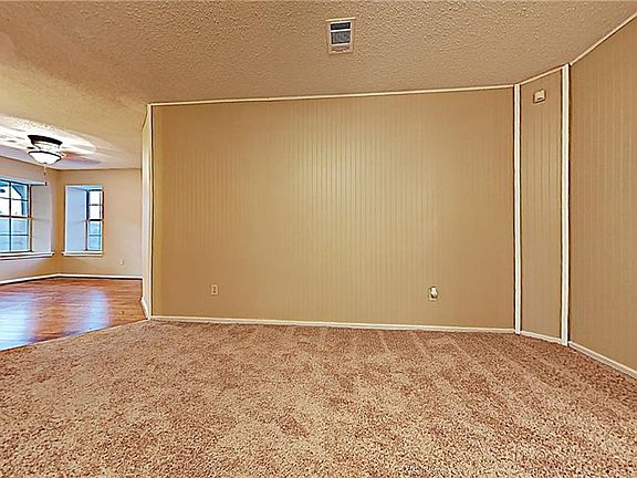 3rd image of 8206 Quail Glenn Ct