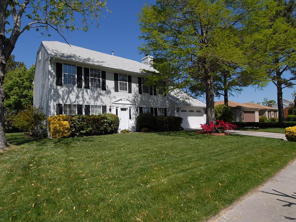 Gorgeous 2-Story Colonial Waterfront on .42 Acres
