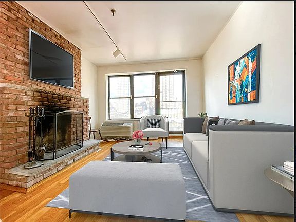 2nd image of 1724 2nd Ave APT 7d