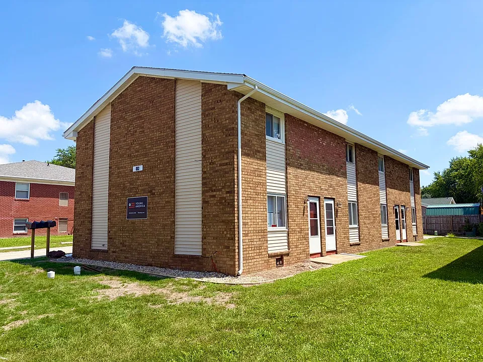 106 College Park Ct