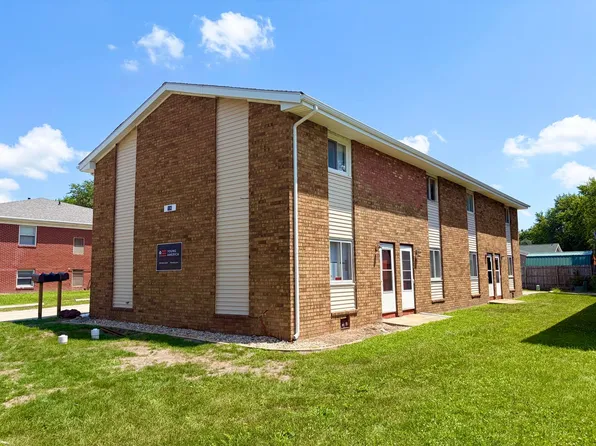106 College Park Court, 106 College Park Ct, Normal, IL 61761