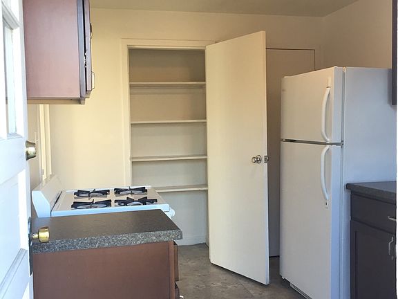 2nd image of 427 N Butrick St