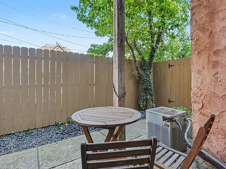 982 Highland St — Photo 19