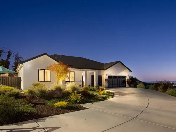1425 Lorraine Way, Santa Rosa, CA 95404