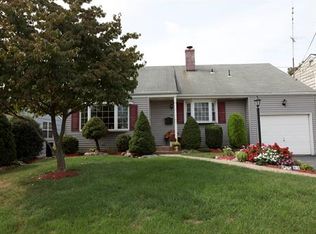 93 Broadway Ave, Colonia, NJ 07067