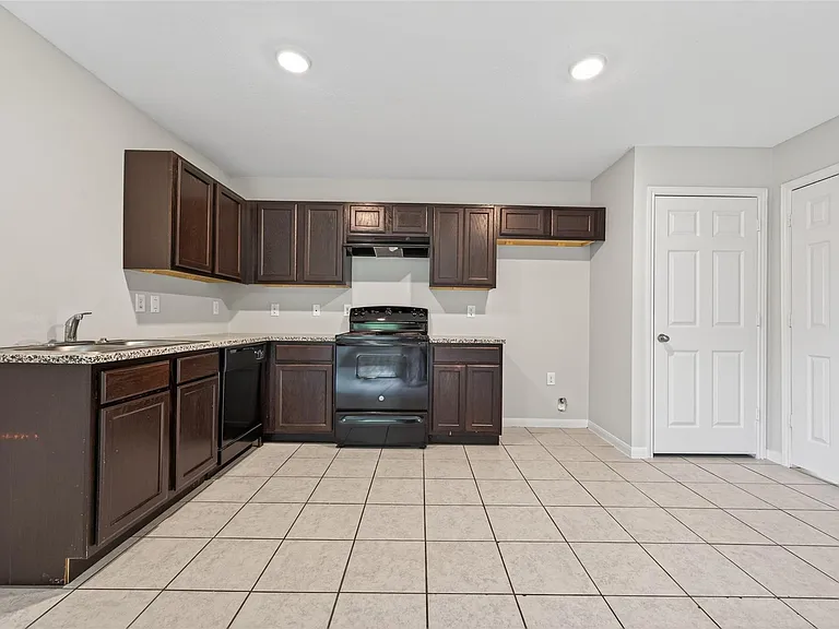 14774 Bowie Ln — Photo 15