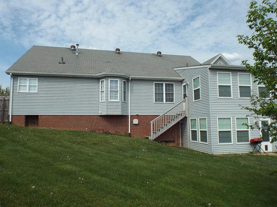 2nd image of 848 Ridgeview Dr
