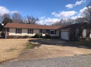 111 Lakeshore Dr, Oakfield, TN 38362