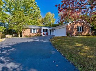 3033 Montavesta Rd, Lexington, KY 40502