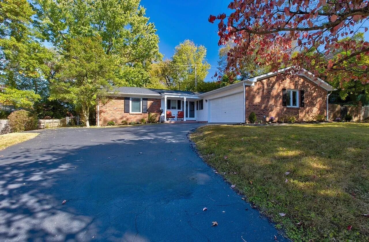3033 Montavesta Rd photo 1