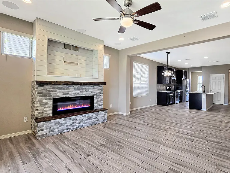 17156 W Lincoln St — Photo 13