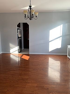 4th image of 20-79 45th St #2