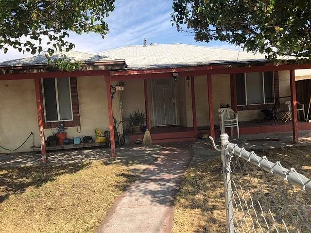 110 Soderstrom Ln photo 1