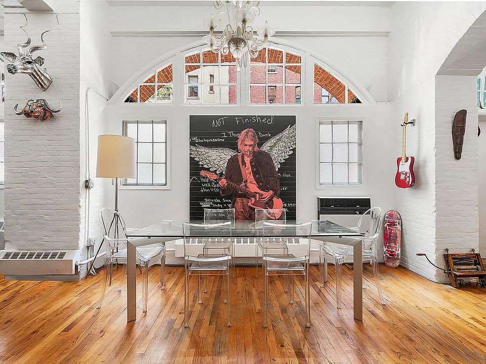 1st image of 135 Hudson St #1R