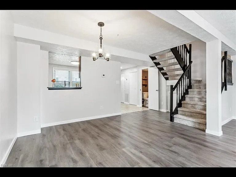 1315 Peabody Dr — Photo 10
