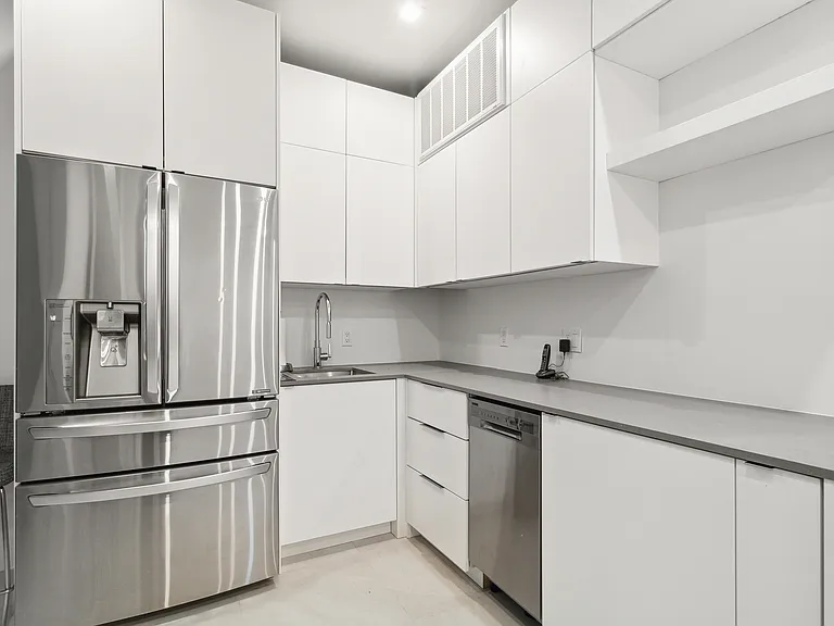 47 Terry Dr — Photo 16