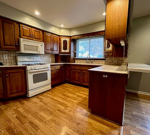 3rd image of 7061 Union Ave SE
