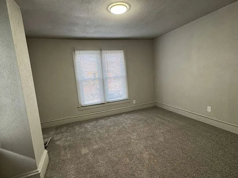 3427 Lexington Ave — Photo 20
