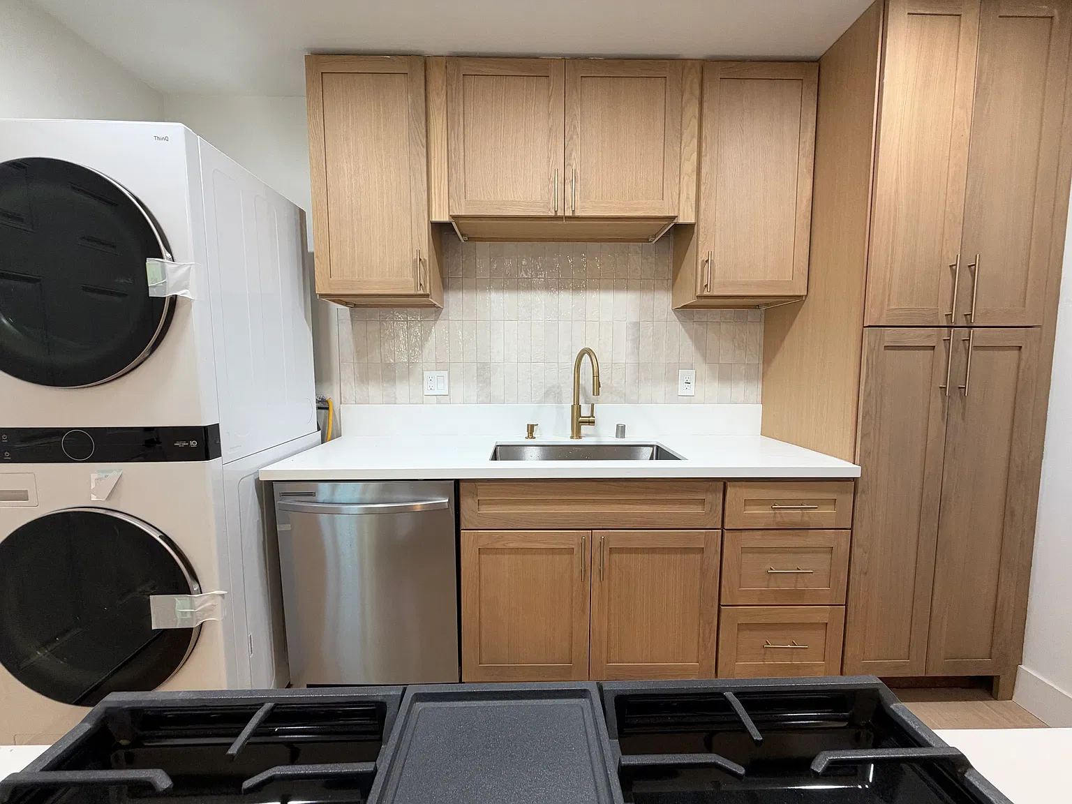 3 bed, 1300 sqft, $4,600 — Photo 2