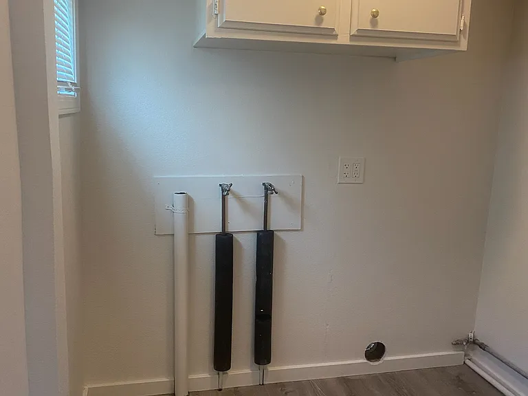 18014 Riverside Dr #4 — Photo 10