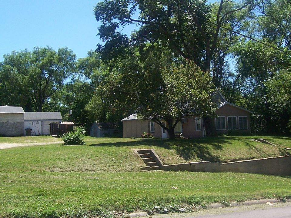 1st image of 2304 Villa Ave