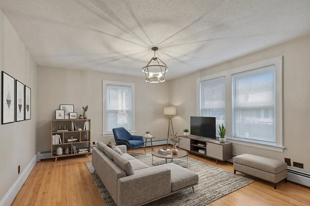 324 Laurel St — Photo 2