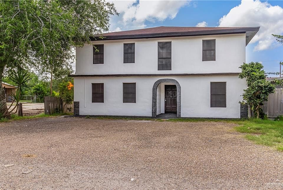 1st image of 130 Forest Ave