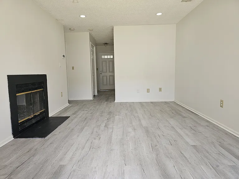 45 Tanglewood Ct #1 — Photo 3