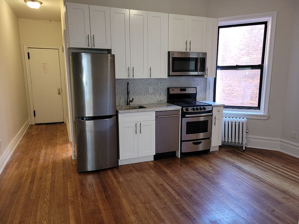 1st image of 372 Saint Johns Pl APT 44