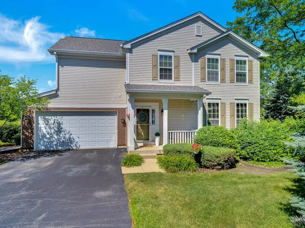 212 Larsdotter Ln, Geneva, IL 60134