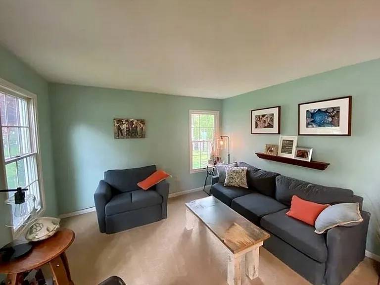 56 Orchardview Dr — Photo 5