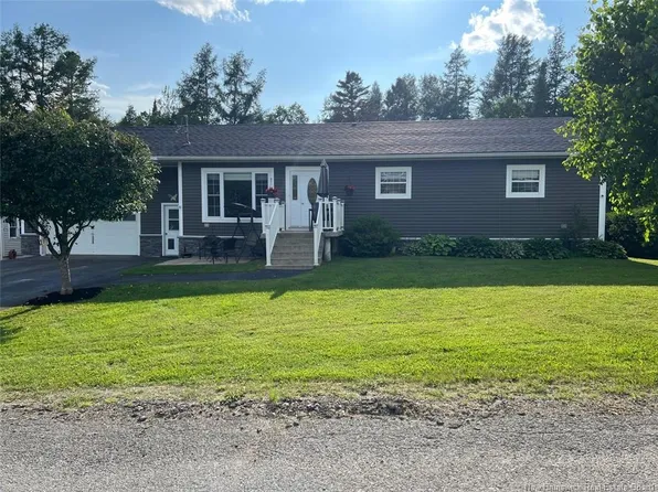 217 Barrett St, Perth Andover, NB E7H 1E1