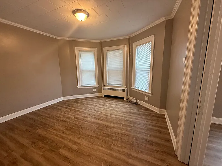 952 Market St — Photo 6