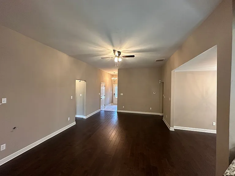 8053 Switzer Dr — Photo 25