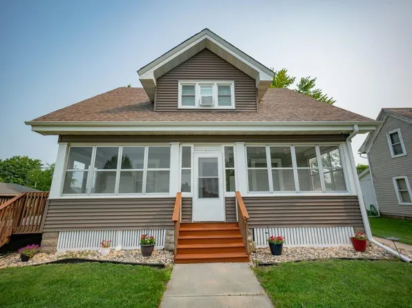 244 W North St, Dike, IA 50624