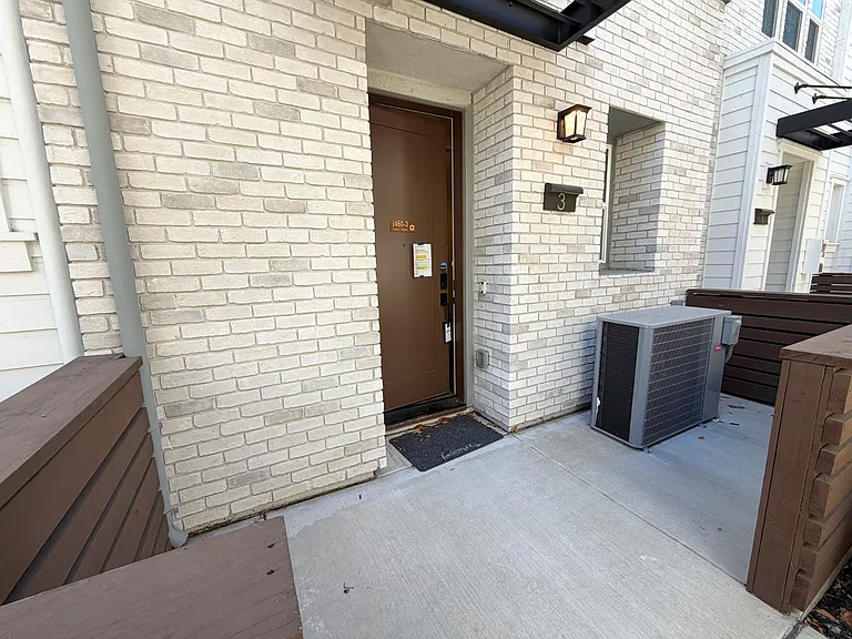 1460 Civic Center Dr #3 — Photo 2