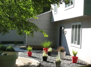 1932 Baton Dr, Vienna, VA 22182