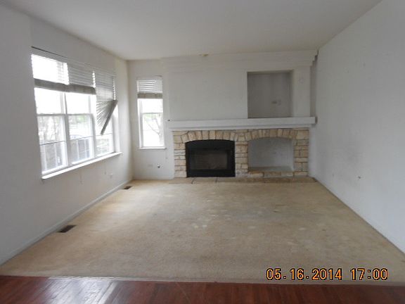 5th image of 1585 E Fordham St
