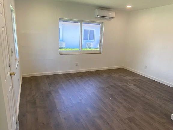 2nd image of 17175 NE 19th Ave #3