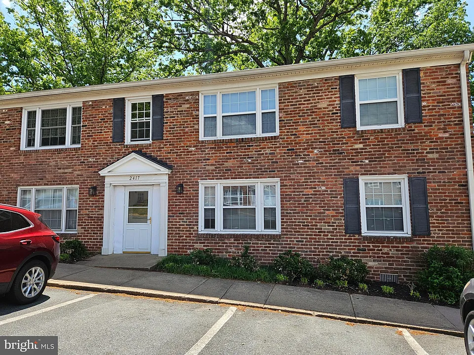 2417 Barracks Pl #1
