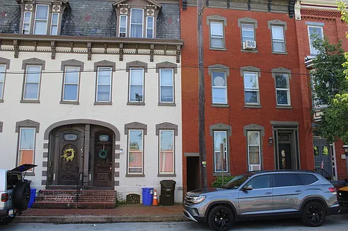 564 Race St Photo 1