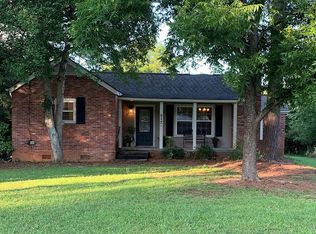 517 Clayton St, Central, SC 29630