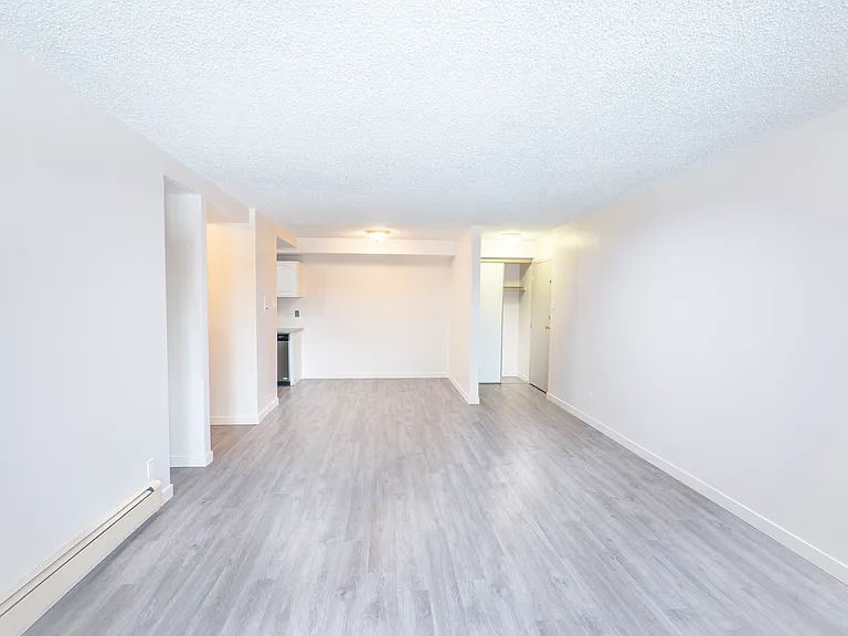 2120 Southland Dr SW — Photo 6