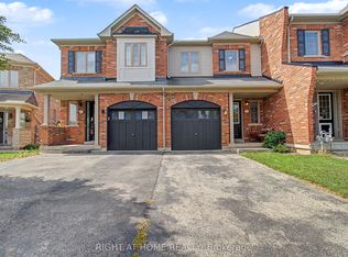 2051 Fiddlers Way, Oakville, ON L6M 0M4