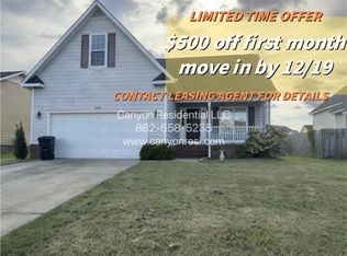 2220 Chasewater Rd, Fayetteville, NC 28306